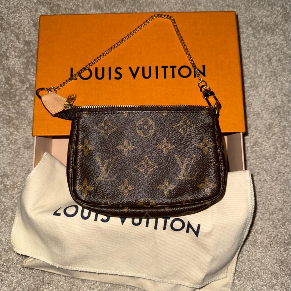 Louis Vuitton Mini Pochette Accessoires with Dust Bag